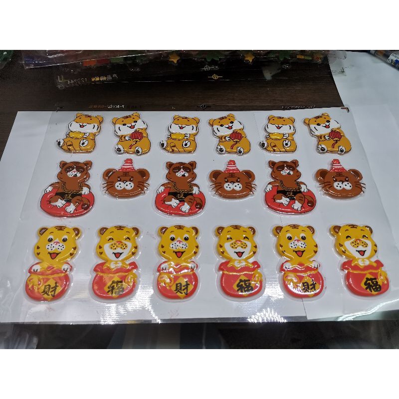 แผ่นลอกลายช็อกโกแล็ต คริสมัสอัพเดท ลายเยอะเเน่นอน ซื้อเยอะมีราคาส่งจ้า สีอาจจะมีถลอกบ้าง ไม่มีผลต่อการใช้งาน - Image 7
