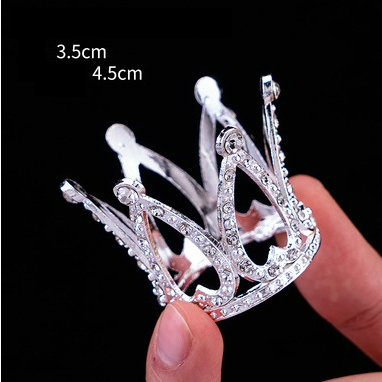 มงกุฎตกแต่งเค้ก ไซส์มินิ 4.5 cm มงกุฎคริสตัลจิ๋ว ท็อปเปอร์เค้กเบนโตะ พร็อพแต่งคัพเค้ก สไตล์เกาหลี (1 ชิ้น) - Image 2